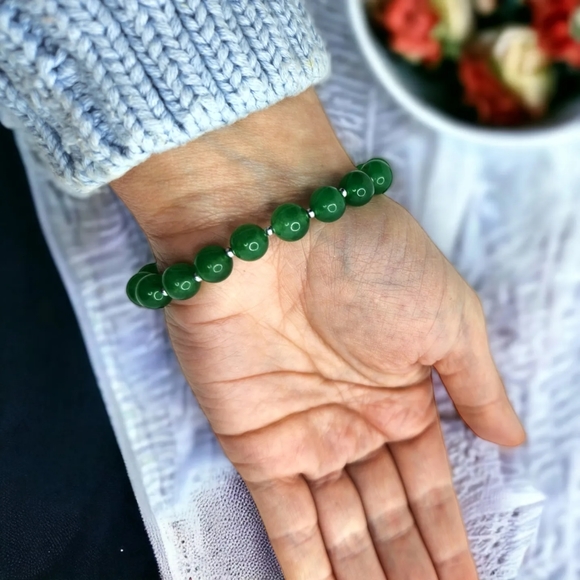 Jade Zirconia charm bracelet 8 mm - Picture 4 of 4